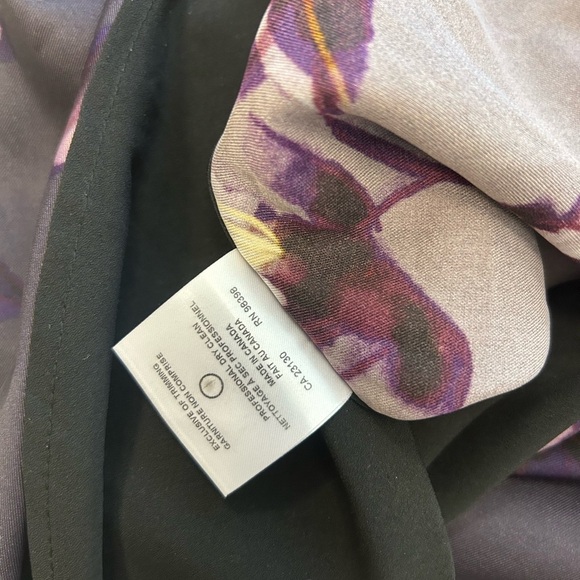 Judith & Charles size 6 EUC Artistic purple  Tank Top with Floral Accents - Picture 13 of 15